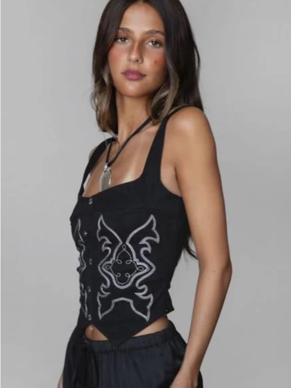 Tic Toc Black Embroidered Corset Crop Top w/straps in the back. Sz L